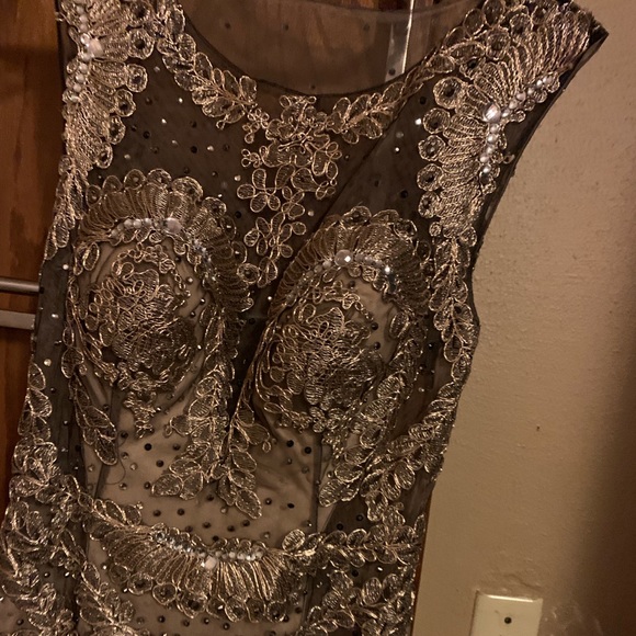 Tan size 8 - Picture 1 of 4